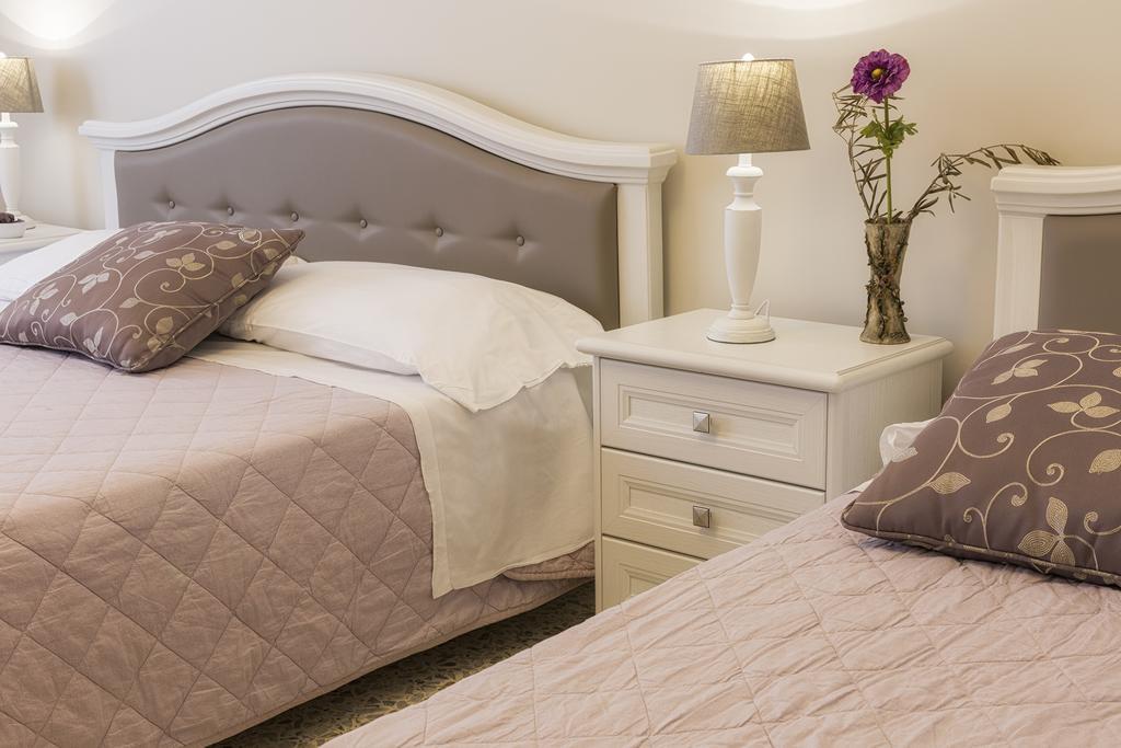 רומא Aurora Guest House מראה חיצוני תמונה